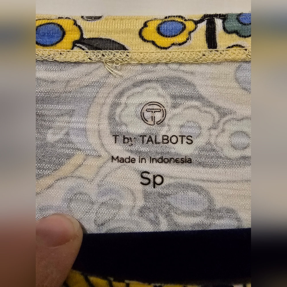 T By Talbots Petite Size Small Yellow Floral Print Cap Sleeve Blouse - Picture 3 of 5